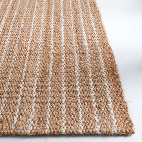 Safavieh Natural Fiber 4'-0" x 6'-0" Rug in Natural / Ivory