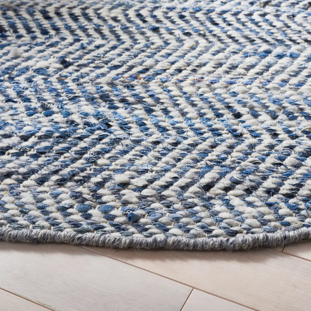 Safavieh Natura 6'-0" x 6'-0" Rug in Blue / Light Grey