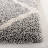 Safavieh Fontana Shag  800 4'-0" x 6'-0" Rug in Grey / Cream