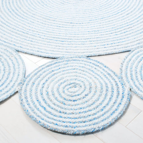 Safavieh Cape Cod 5'-0" x 5'-0" Rug in Blue / Ivory