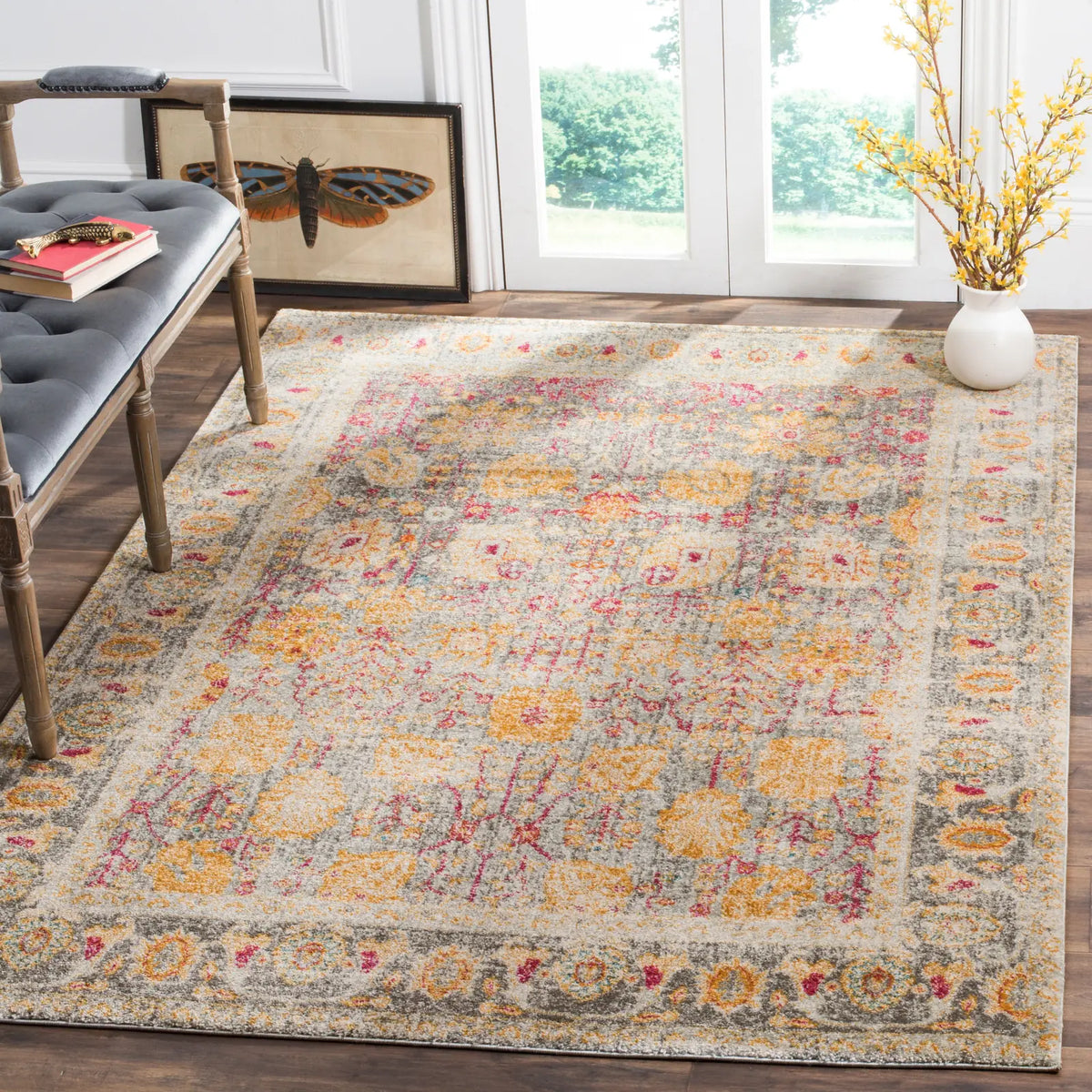 Safavieh Granada 4'-0" x 6'-0" Rug in Light Grey / Multi
