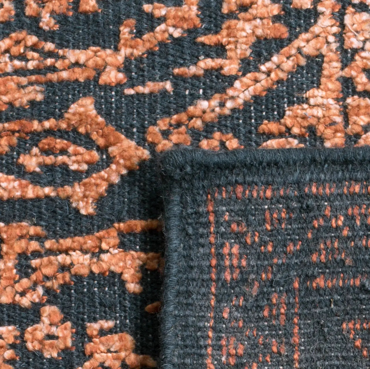 Safavieh Chester 6'-0" x 9'-0" Rug in Navy / Rust