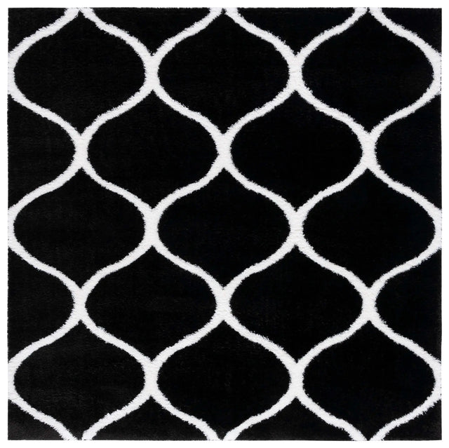 Safavieh Tahoe Shag 6'-7" x 6'-7" Rug in Black / White