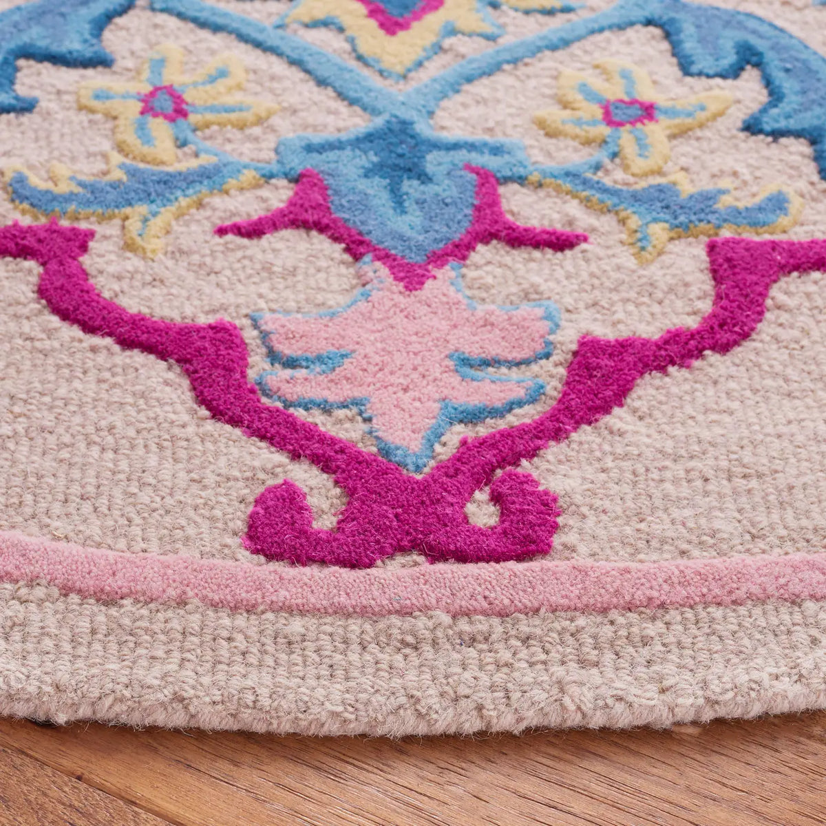 Safavieh Bellagio 5'-0" x 5'-0" Rug in Light Pink / Multi