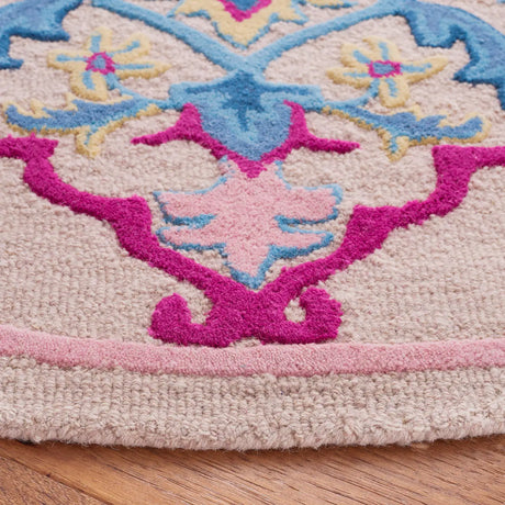 Safavieh Bellagio 5'-0" x 5'-0" Rug in Light Pink / Multi