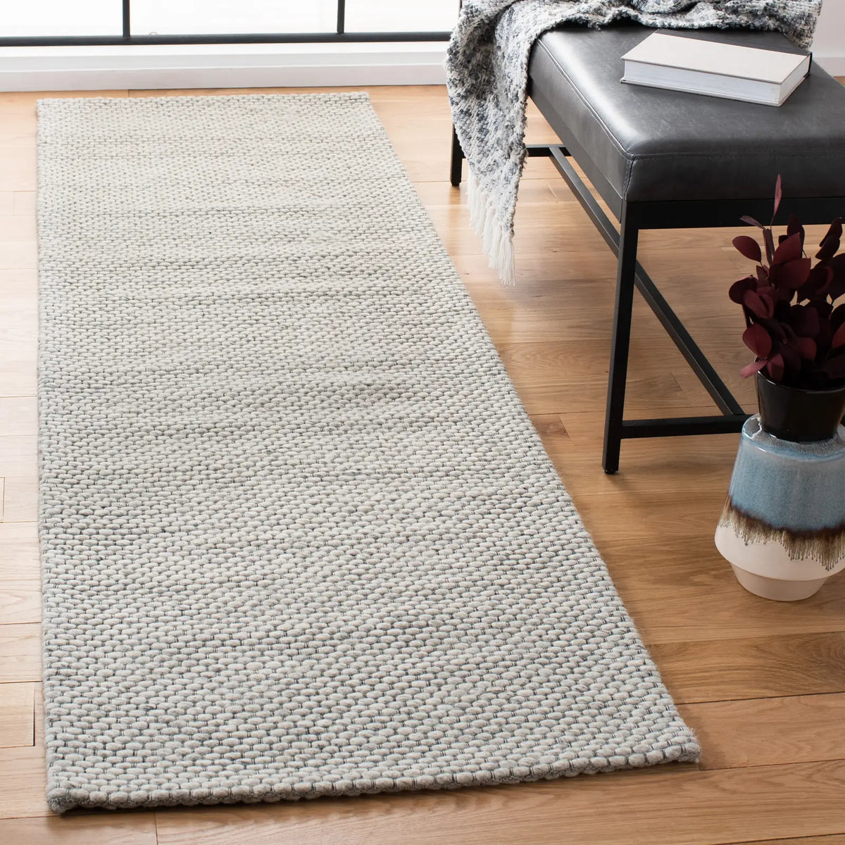 Safavieh Natura 2'-3" x 10'-0" Rug in Grey
