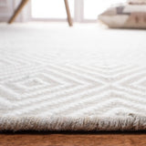 Safavieh Wilton 5'-0" x 8'-0" Rug in Light Grey / Ivory