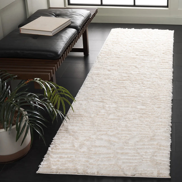 Safavieh Seattle Shag 900 2'-3" x 8'-0" Rug in Ivory