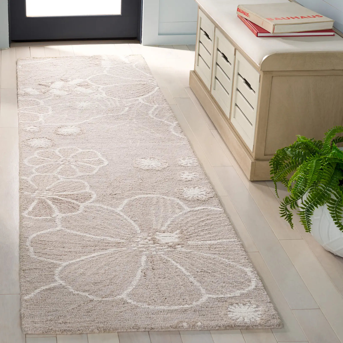 Safavieh Jardin 2'-3" x 8'-0" Rug in Grey / Ivory