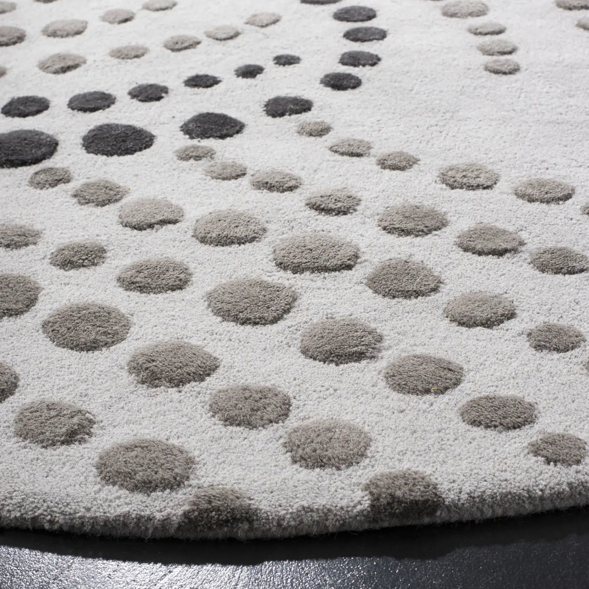 Safavieh Soho 6'-0" x 6'-0" Rug in Blue / Grey