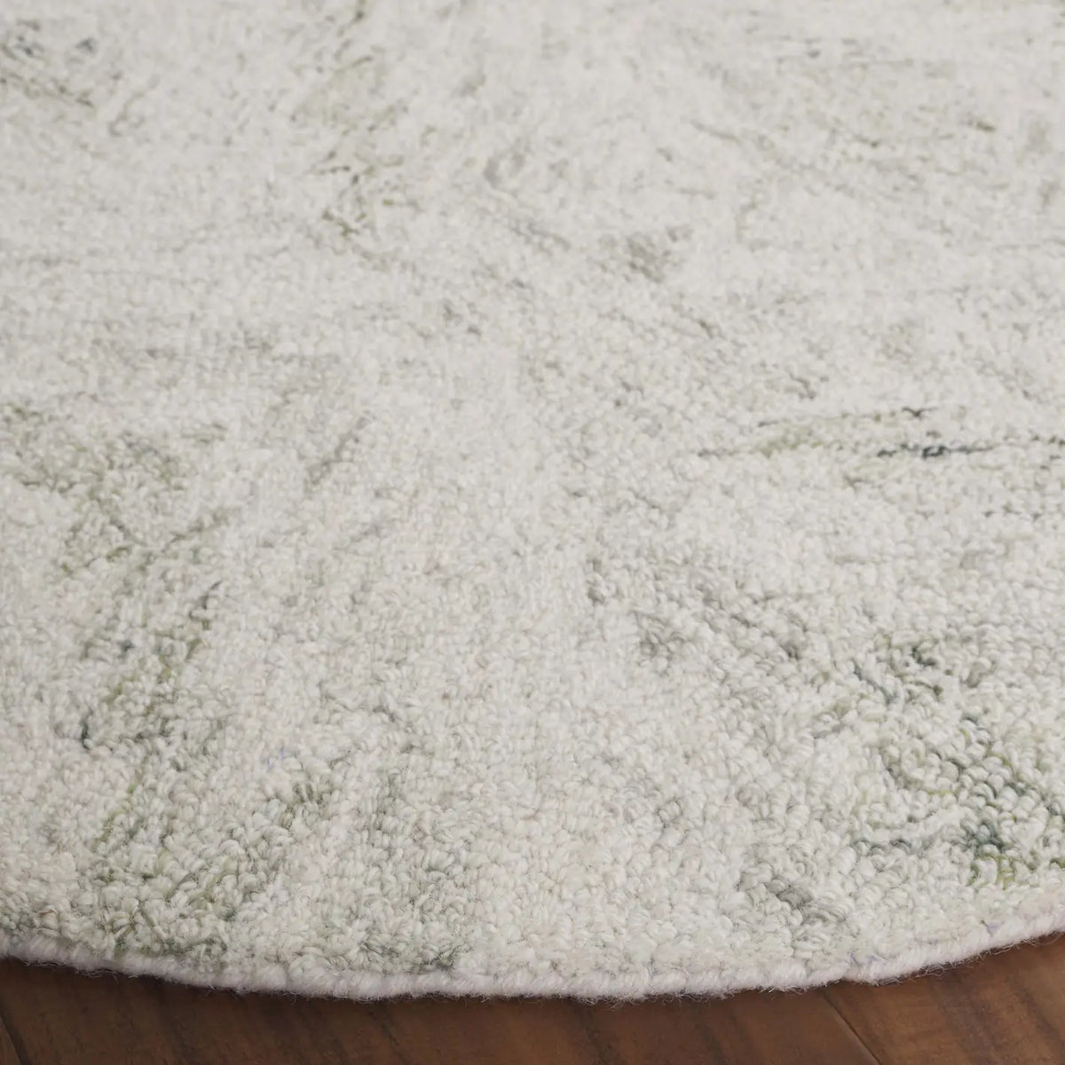 Safavieh Ebony 6'-0" x 6'-0" Rug in Ivory / Light Green