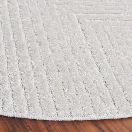 Safavieh Stella 6'-7" x 6'-7" Rug in Ivory