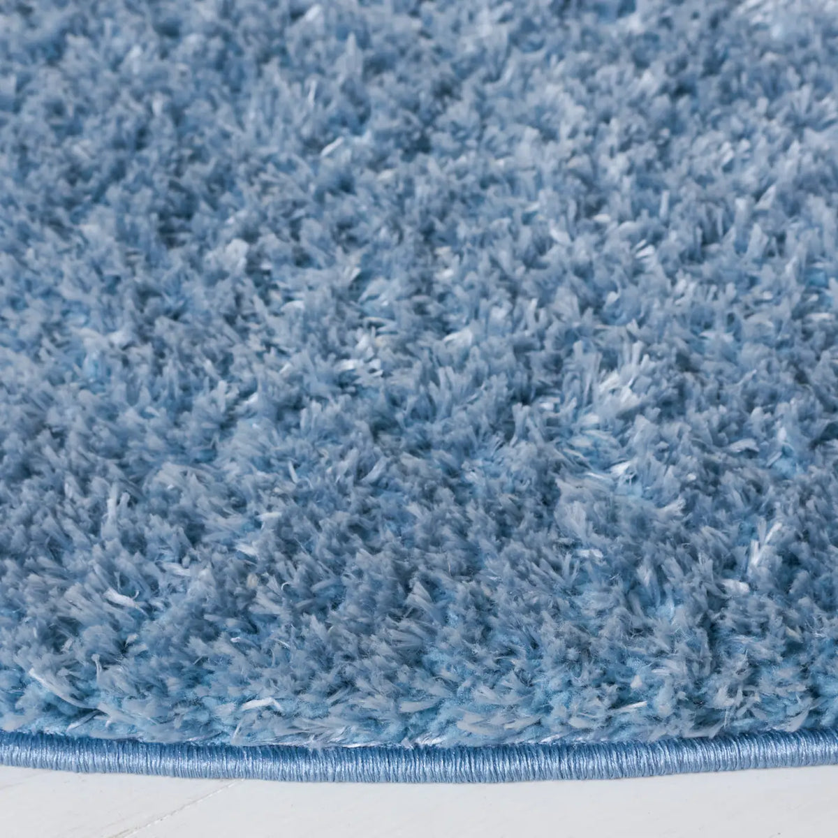Safavieh Tahoe Shag 6'-7" x 6'-7" Rug in Blue