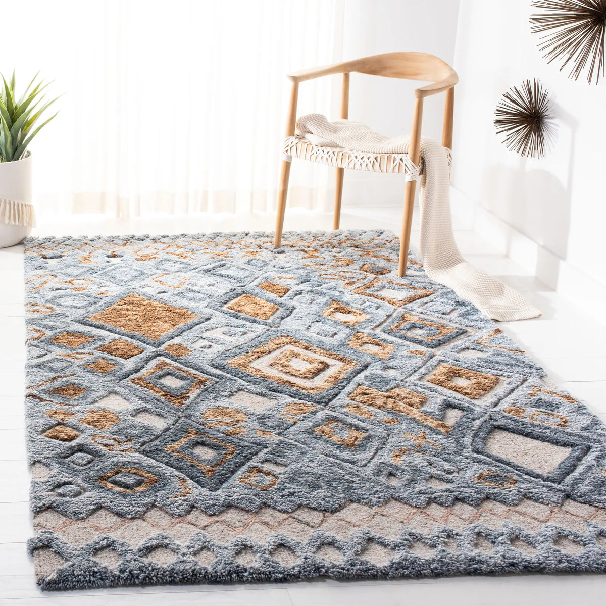 Safavieh Casablanca Shag 5'-0" x 8'-0" Rug in Grey / Gold