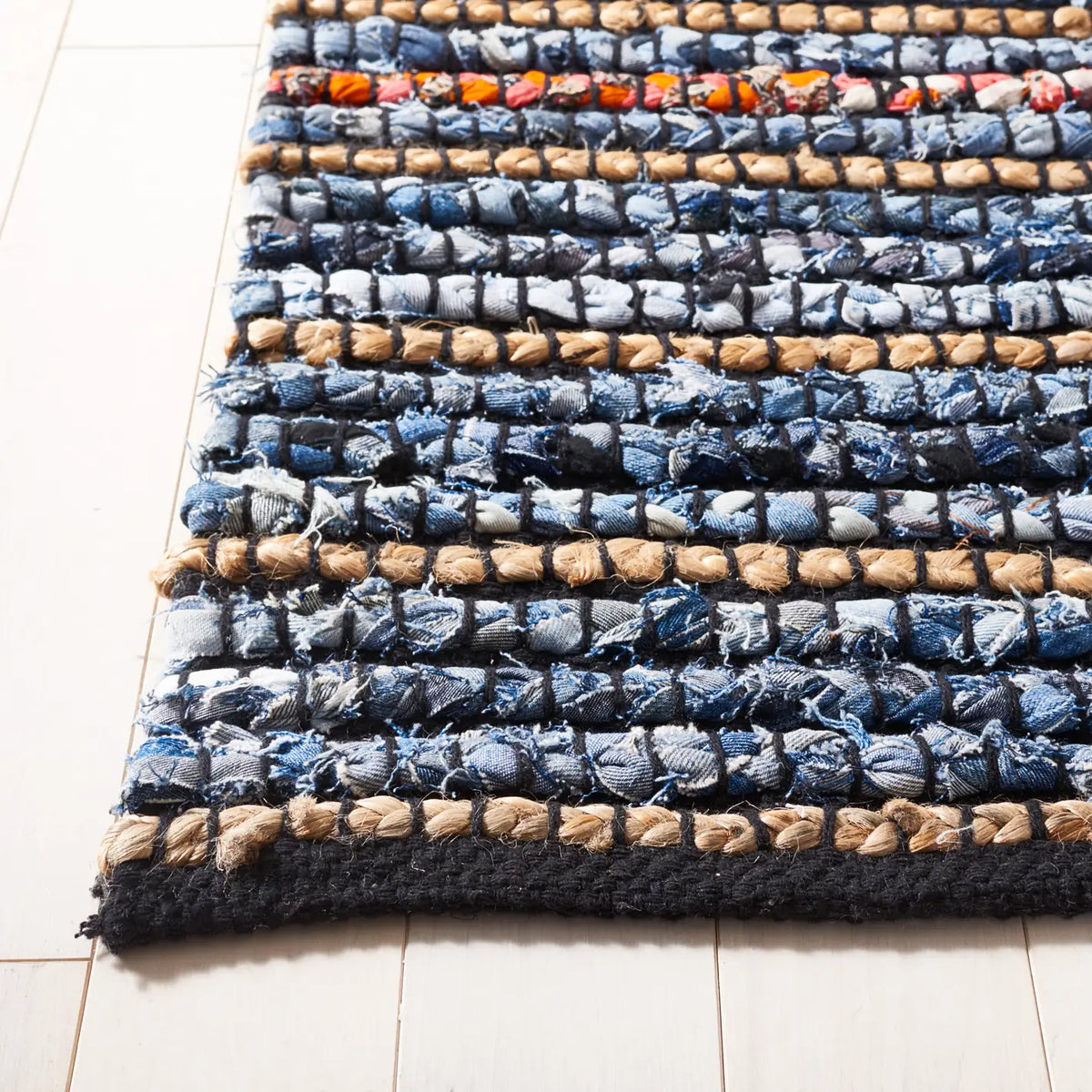 Safavieh Cape Cod 4'-0" x 6'-0" Rug in Natural / Blue