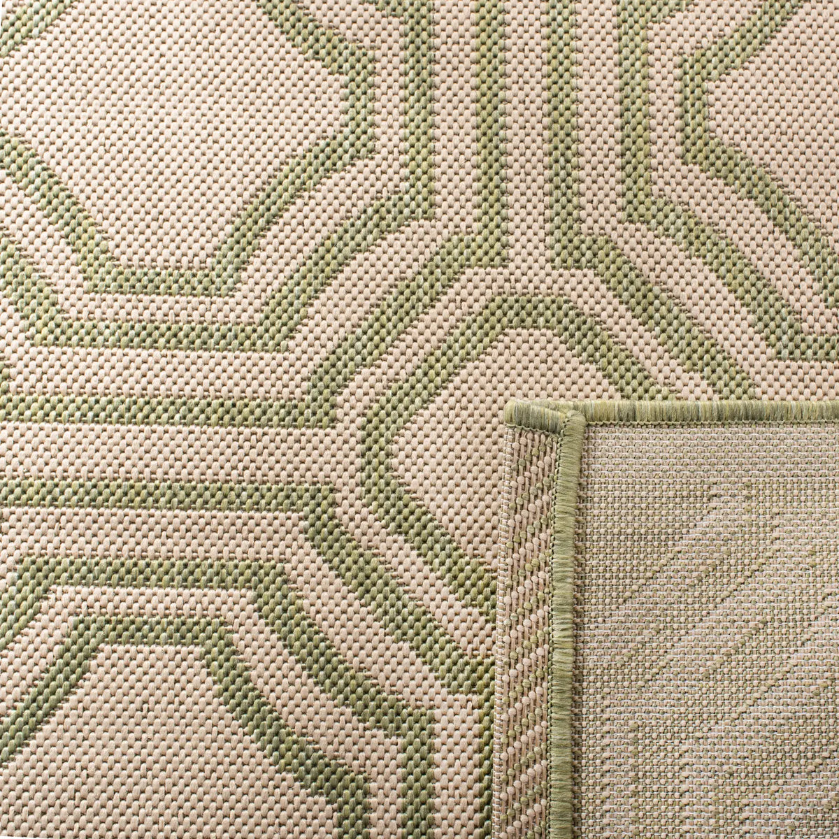 Safavieh Courtyard 4'-0" x 5'-7" Rug in Beige / Sweet Pea