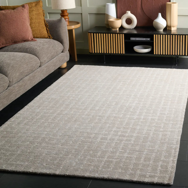 Safavieh Ebony 4'-0" x 6'-0" Rug in Grey