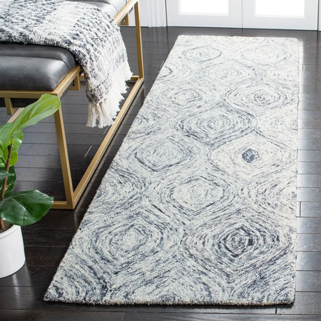 Safavieh Ikat 2'-3" x 8'-0" Rug in Silver / Grey
