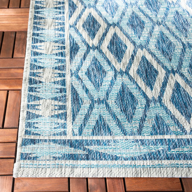 Safavieh Courtyard 4'-0" x 5'-7" Rug in Navy / Grey