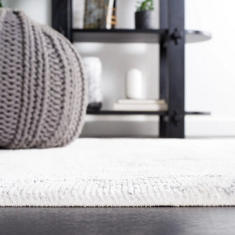 Safavieh Whisper 4'-0" x 6'-0" Rug in Ivory / Grey