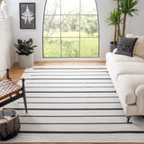 Safavieh Montauk 10'-0" x 14'-0" Rug in Ivory / Black