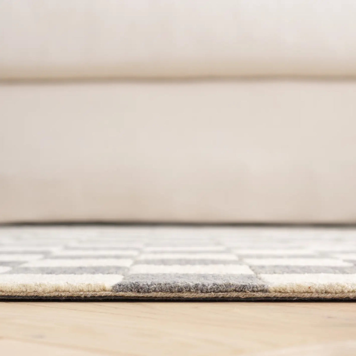 Safavieh Martha Stewart 6'-0" x 9'-0" Rug in Grey / Ivory