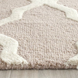 Safavieh Cambridge 2'-6" x 12'-0" Rug in Beige / Ivory