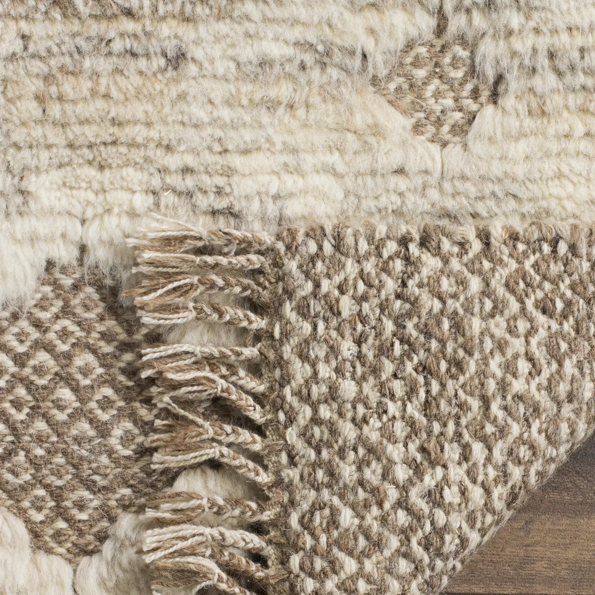 Safavieh Kenya 5'-0" x 8'-0" Rug in Natural
