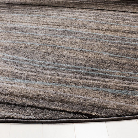 Safavieh Amsterdam 5'-1" x 5'-1" Rug in Silver / Beige