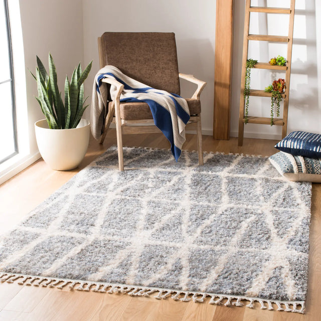 Safavieh Berber Fringe Shag 5'-3" x 7'-6" Rug in Grey / Cream