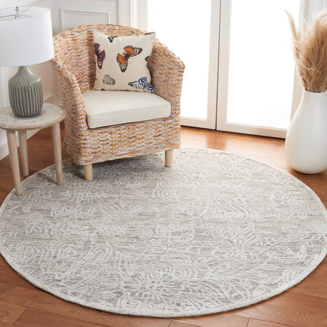 Safavieh Precious 6'-0" x 6'-0" Rug in Grey / Ivory
