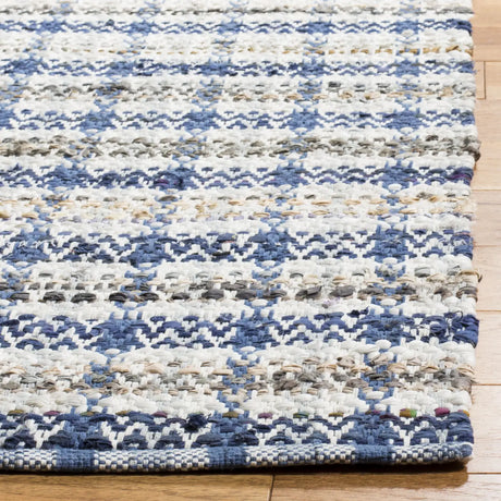 Safavieh Montauk 5'-0" x 8'-0" Rug in Blue / Multi