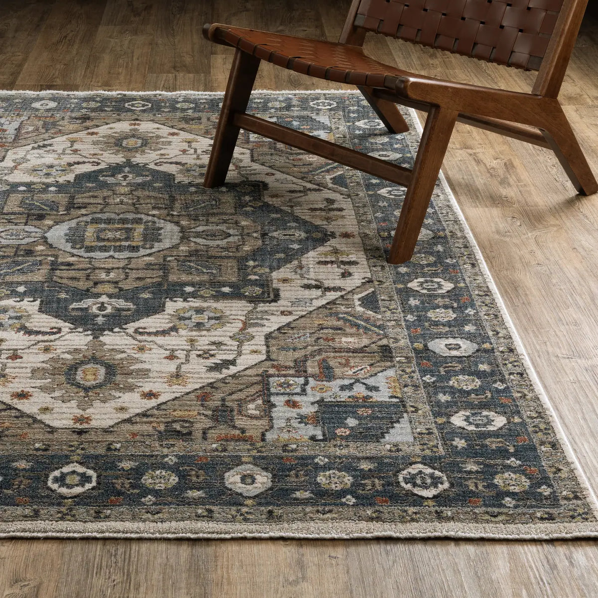 Oriental Weavers Sphinx ELIANA ELI05 Blue Medallion Rugs - angle/detail