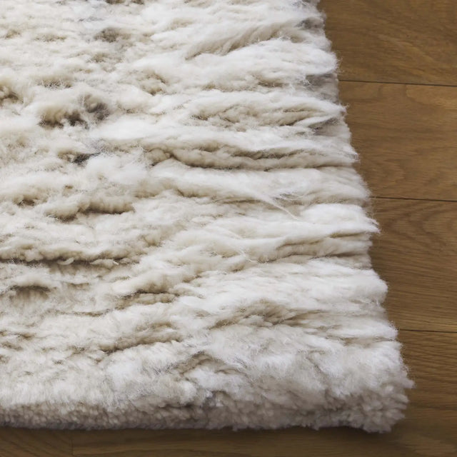 Safavieh Tribeca 6'-0" x 9'-0" Rug in Grey / Beige