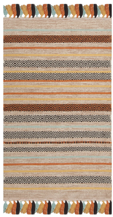 Safavieh Montauk 2'-6" x 4'-0" Rug in Beige / Multi
