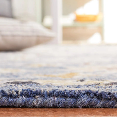 Safavieh Aspen 4'-0" x 6'-0" Rug in Grey / Sage
