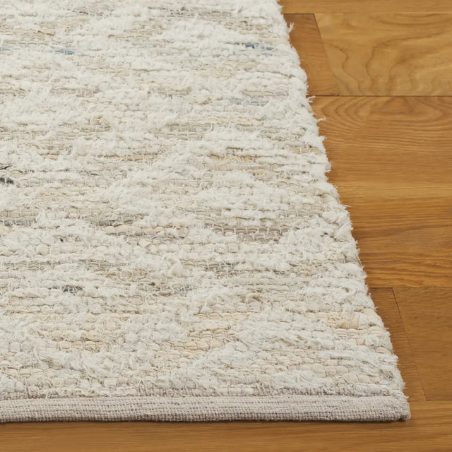 Safavieh Natura 4'-0" x 6'-0" Rug in Beige / Ivory