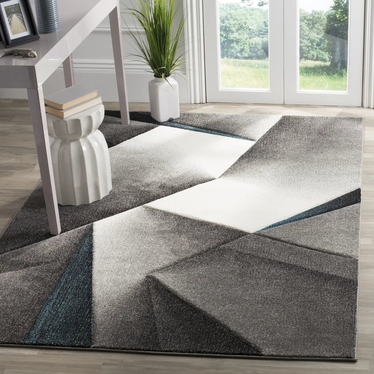 Safavieh Hollywood 4'-0" x 6'-0" Rug in Grey / Teal