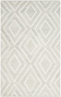 Safavieh Kilim 4'-0" x 6'-0" Rug in Silver / Ivory