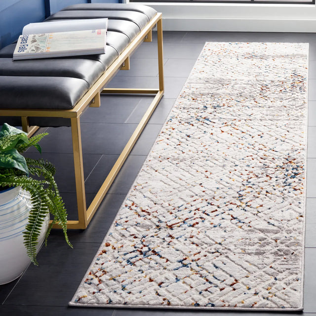 Safavieh Amelia 2'-0" x 8'-0" Rug in Grey / Light Grey