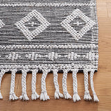 Safavieh Natura 5'-0" x 8'-0" Rug in Silver