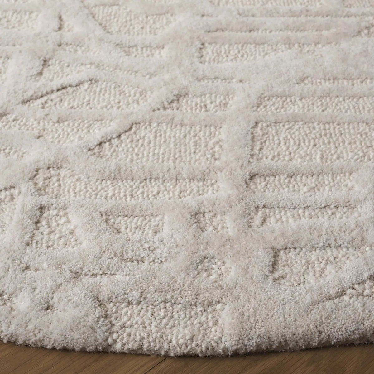 Safavieh Ebony 6'-0" x 6'-0" Rug in Ivory