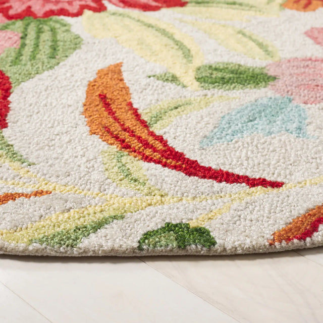 Safavieh Easy Care 6'-0" x 6'-0" Rug in Ivory / Red