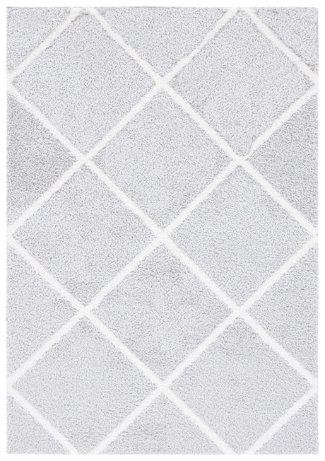 Safavieh Tahoe Shag 4'-0" x 6'-0" Rug in Light Grey / White