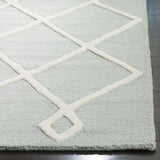 Safavieh Safavieh Kids 5'-0" x 7'-0" Rug in Mint / Ivory