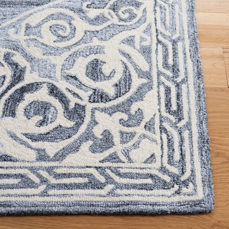 Safavieh Metro 4'-0" x 6'-0" Rug in Grey / Ivory