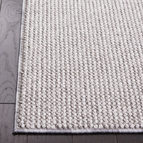 Safavieh Lotus 4'-0" x 6'-0" Rug in White