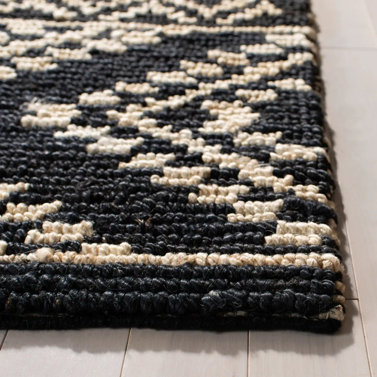 Safavieh Natural Fiber 5'-0" x 8'-0" Rug in Black