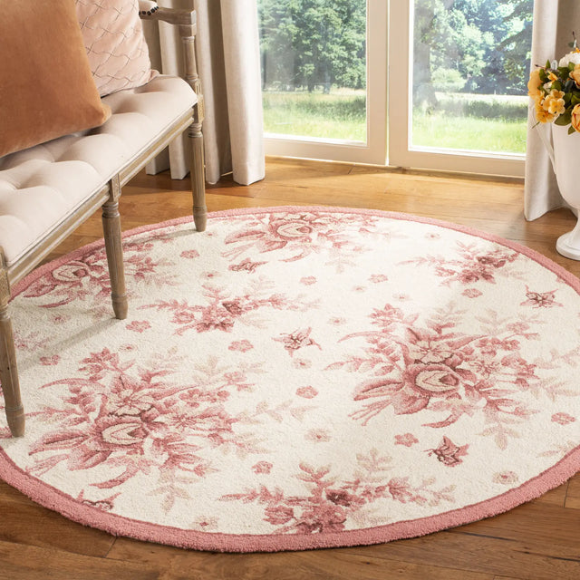 Safavieh Chelsea 5'-6" x 5'-6" Rug in Ivory / Rose
