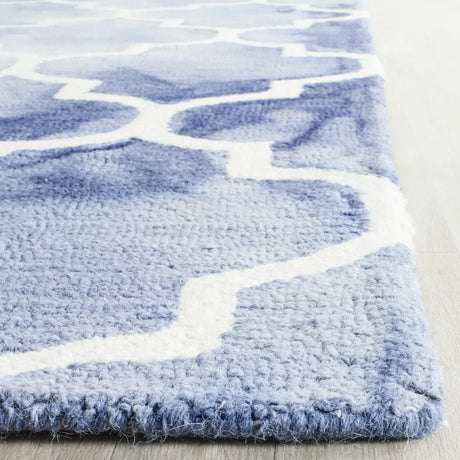 Safavieh Dip Dye 6'-0" x 9'-0" Rug in Blue / Ivory